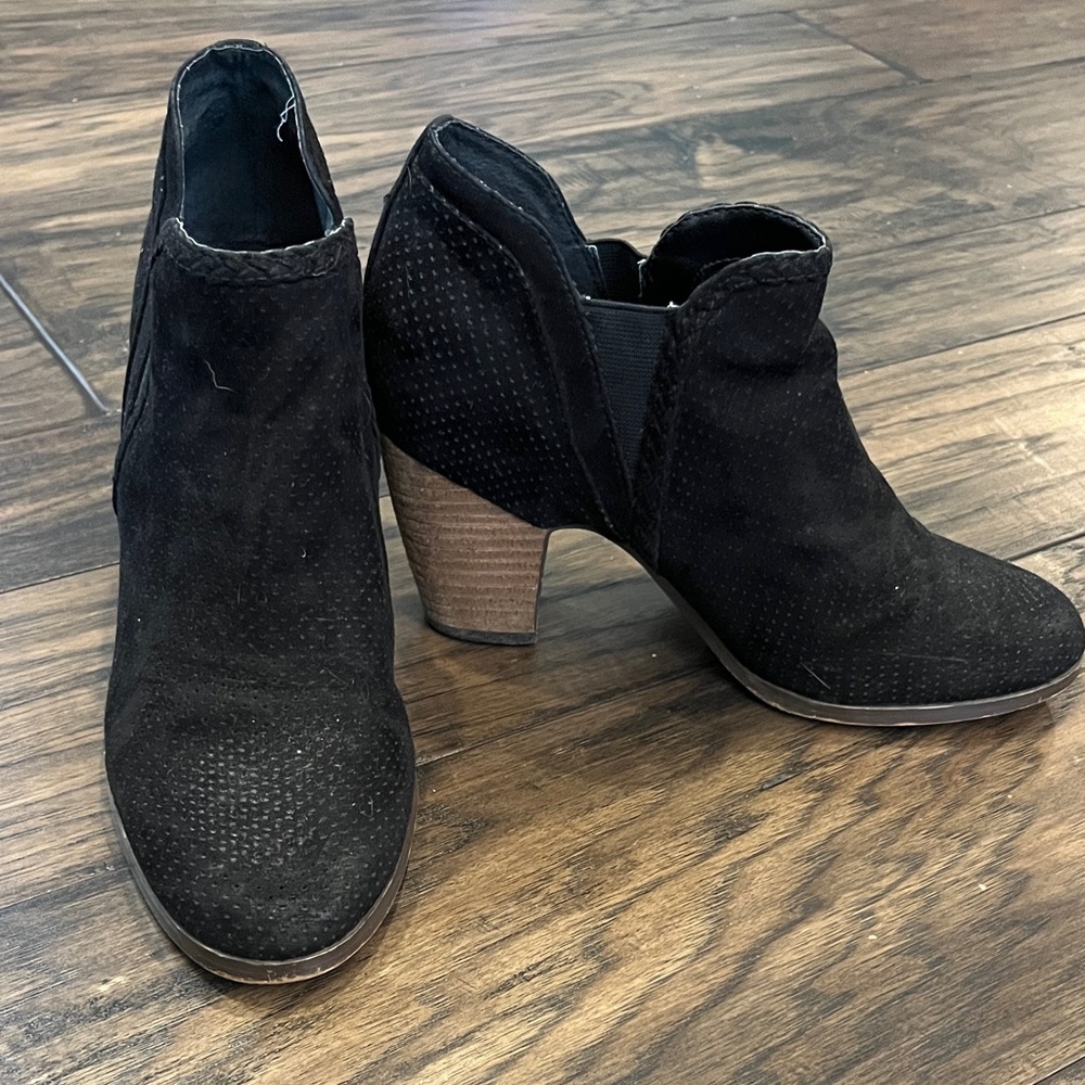 Crown Vintage Kamron Black Perforated Ankle Booties with Stacked Heel